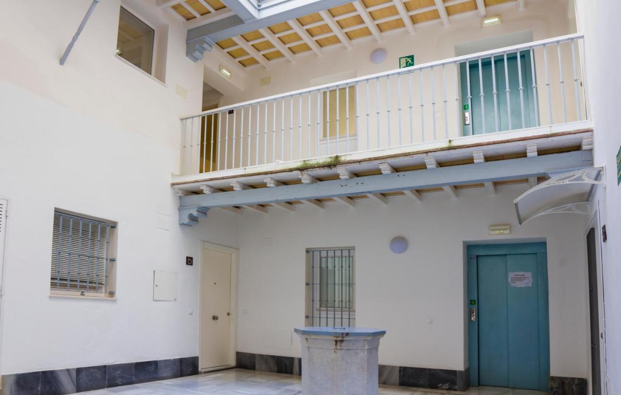 Cdz - Botica, Encantador Apartamento En Pleno Centro Historico Cadiz Luaran gambar