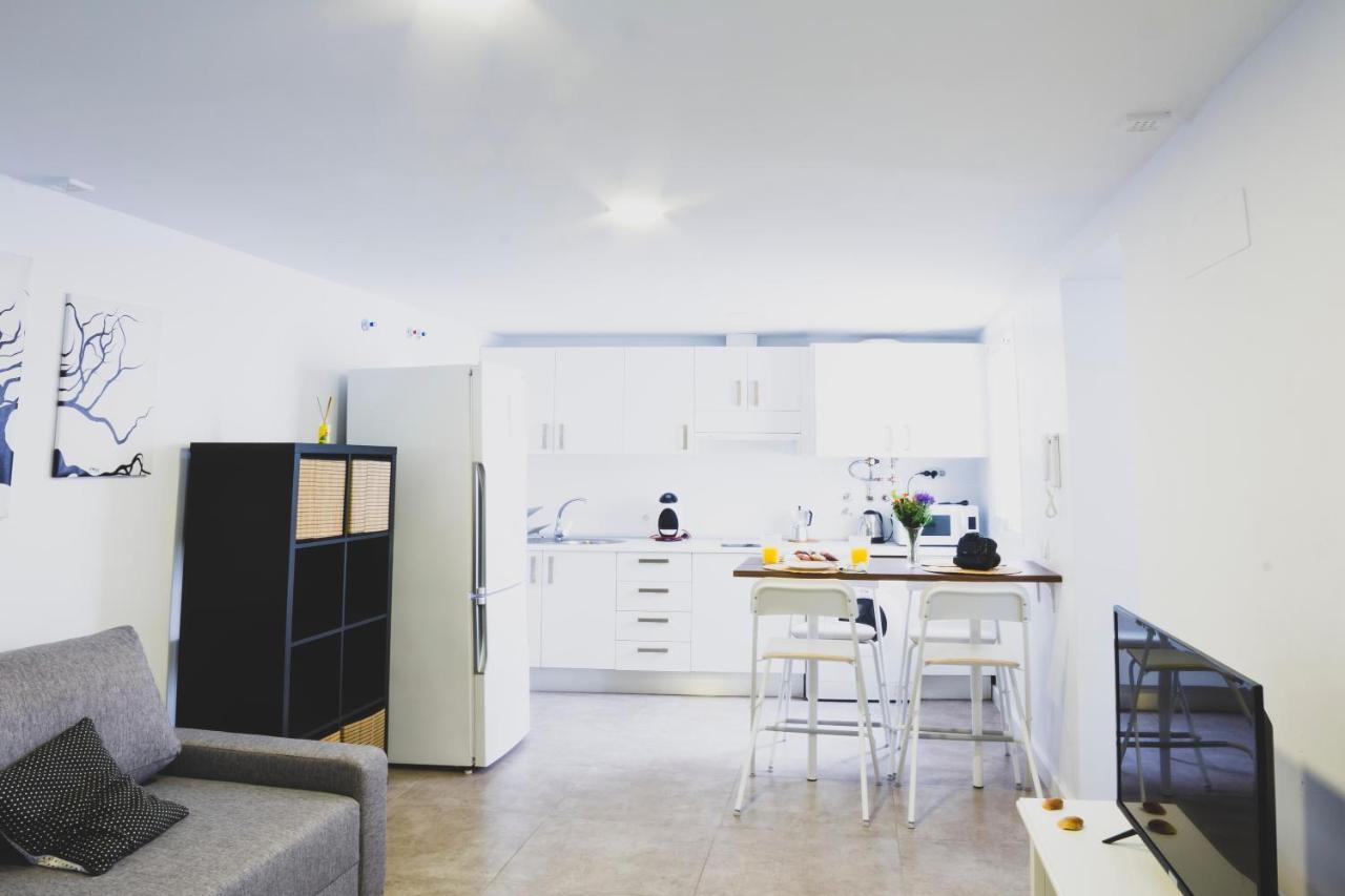 Cdz - Botica, Encantador Apartamento En Pleno Centro Historico Cadiz Luaran gambar