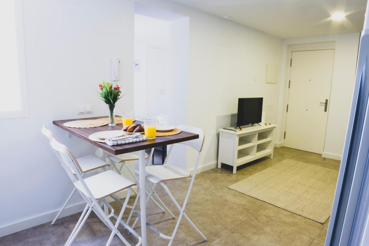 Cdz - Botica, Encantador Apartamento En Pleno Centro Historico Cadiz Luaran gambar